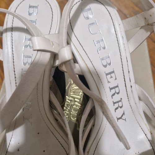 Burberry platforms like new, beige leather with signature print