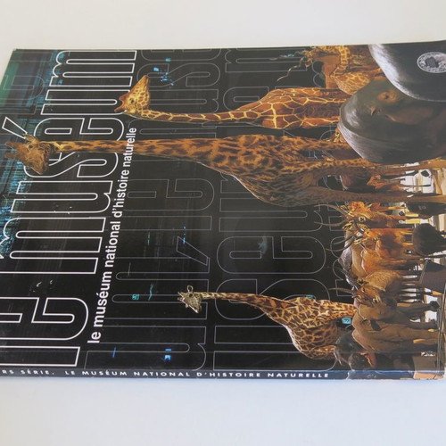 Beaux Arts magazine used for National Museum of Natural History 1994