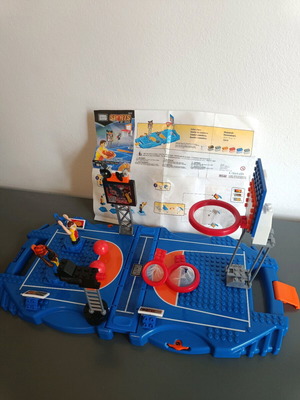 Mega Bloks Sports 2 Go Basketball Set like new, 75 pcs, with extra hoops
