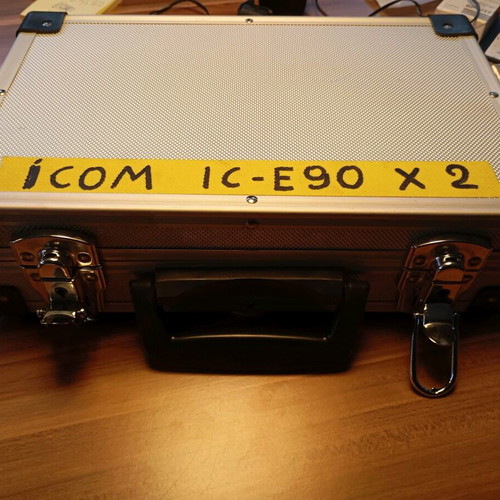 Icom IC-E90 wireless transceivers like new, set of 2 with case