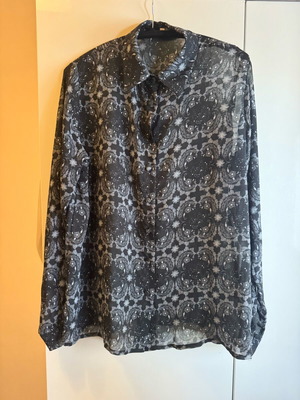 Vassia Kostara shirt black with Irina pattern like new