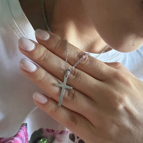 Steel cross necklace silver color, chain length 22 cm