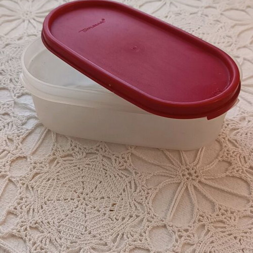 Tupperware food storage set used containers