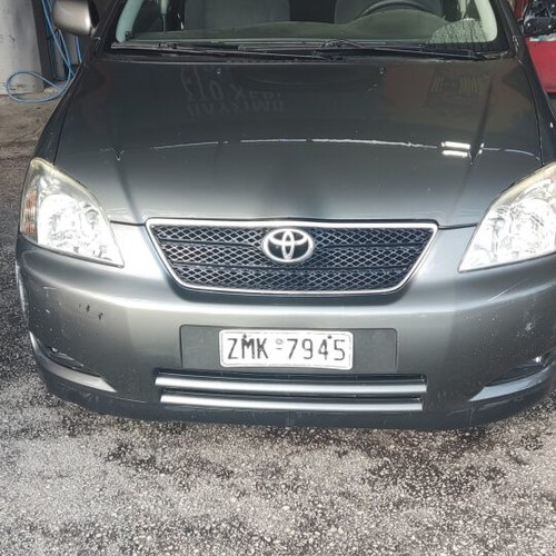 Toyota Corolla 1.6 VVTI 2003 like new, manual, 115hp, roof box