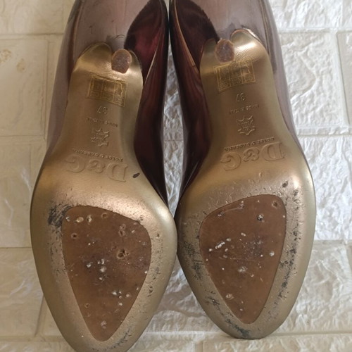 Dolce & Gabbana peep toe metallic heels used, size 37, gold