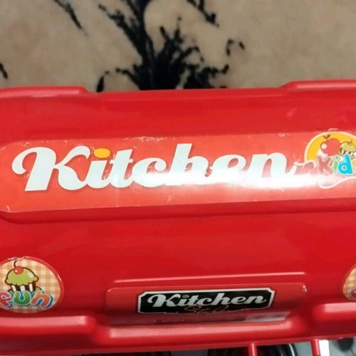 Toy kitchen and grill used, battery replacement needed