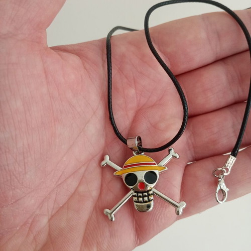 One Piece metal pendant new condition