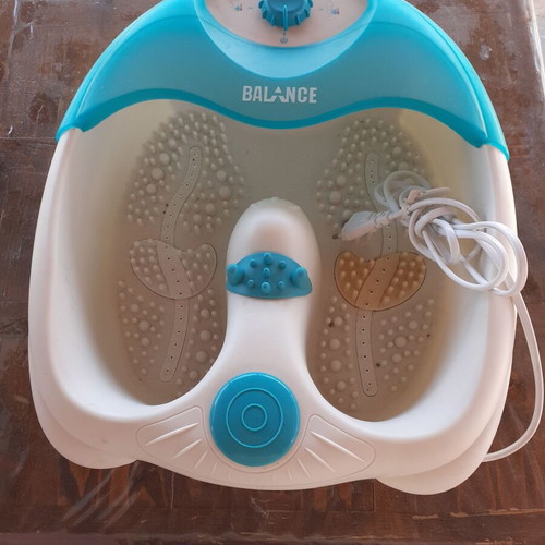 Hydromassage foot spa like new with many accessories
