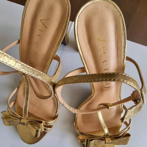 Vicenza leather gold high-heeled sandals like new, size 39