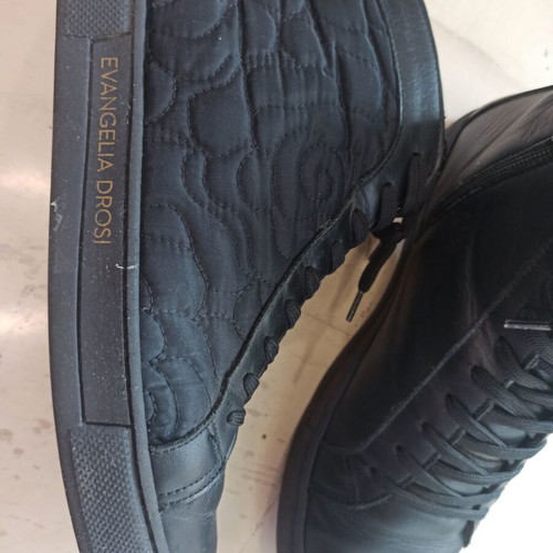 Evangelia Drosi boots used, black with quilted design size 40