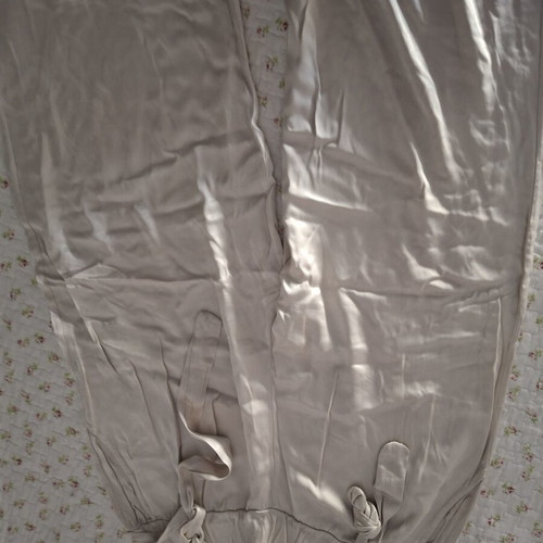 Satin pants like new, semi-fitted, shiny fabric