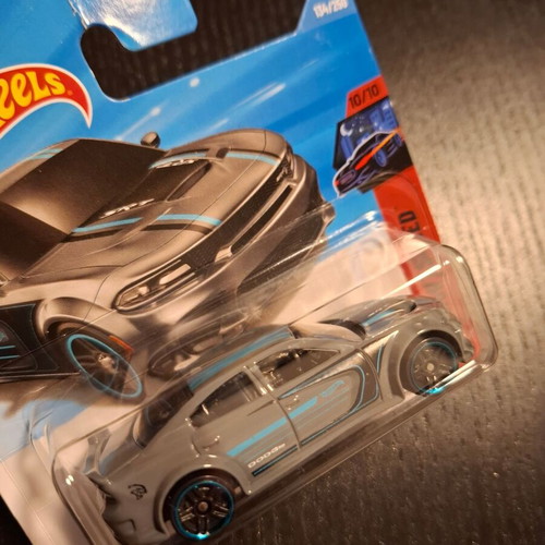 '20 Dodge Charger Hellcat Hot Wheels new, mint in box