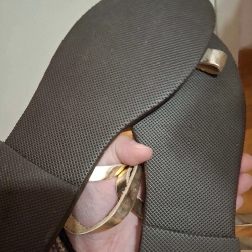 Gold sandals size 39, new with elegant straps
