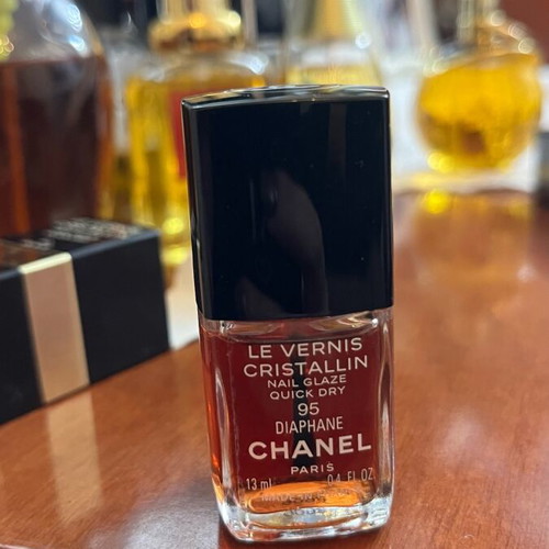 Chanel Le Vernis Cristallin Nail Glaze 95 Diaphane like new