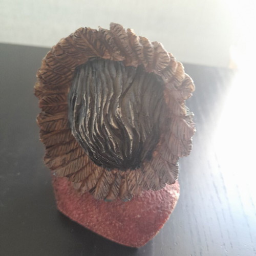 Skull in excellent condition, height 13cm