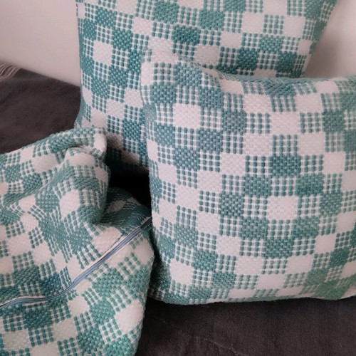Woven traditional pillows like new, set of 2, 50x50 cm