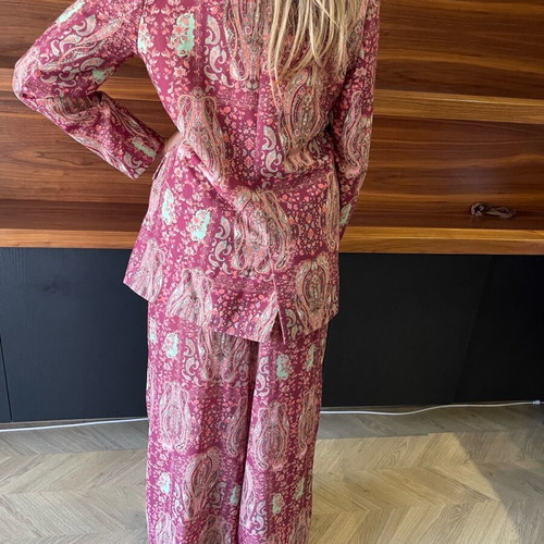 Iraida set new with s/m jacket and medium pants