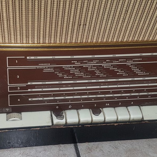 Elprom Antique Radio from Bulgaria 1960, used