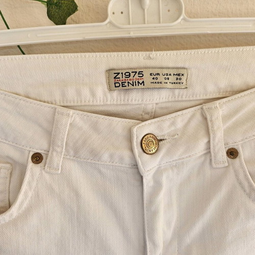 White Zara Z1975 jeans new, soft denim, regular waist
