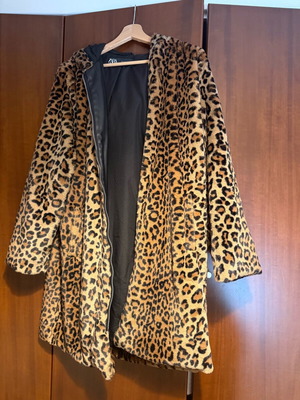 Zara γούνινο παλτό μεταχειρισμένο με τσέπες και κουκούλα μέγεθος M