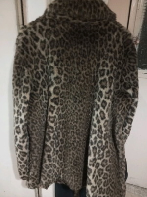 Leopard synthetic fur like new, size L