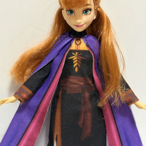 Hasbro 2018 Anna Frozen 2 doll like new with original outfit