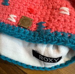 Roxy knit hat like new, multicolored
