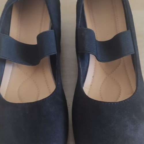 Black platform shoes with elastic strap, size 38, 3cm heel