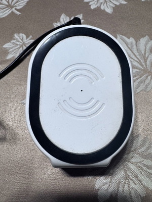 Iq Mitone wireless charger like new, 25W with 3 USB ports