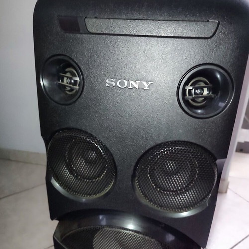 Sony MCH V50 D Bluetooth speaker like new, 600W