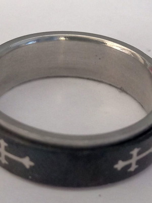 Men's ring like new in very good condition