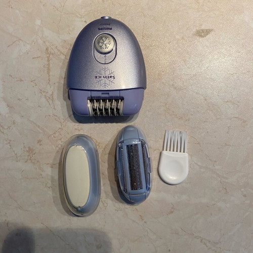Philips HP6473 Satin Ice epilator used with 3 heads and ice packs