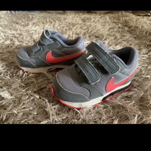Nike Kids Athletic Shoes No 21 used