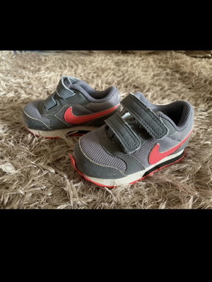 Nike Kids Athletic Shoes No 21 used