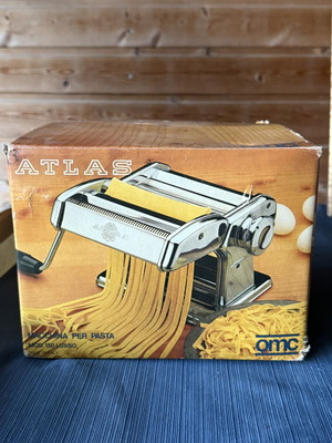 Italian pasta machine like new