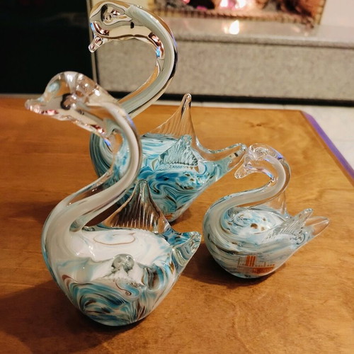 Murano decorative swans new in excellent condition