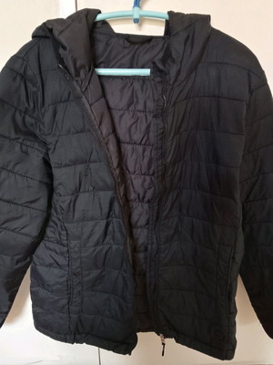 Pull & Bear women's quilted jacket large used black