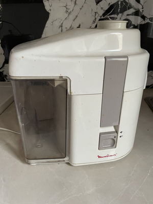 Moulinex juicer like new, functional