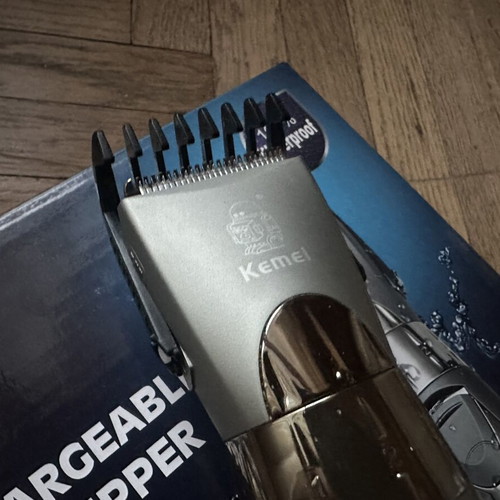 Kemei hair clipper, defective, for parts or repair