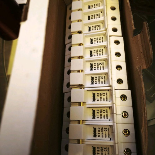Asfalodiakoptes 220/380 new without fuses, pack of 3