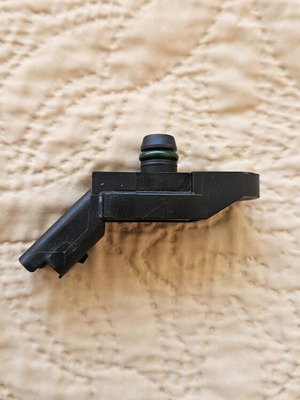 Map sensor Bosch used, code 0 261 230 058, orange