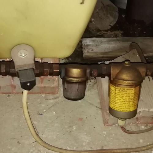 Oil burner boiler used with 1000 l tank and preheater