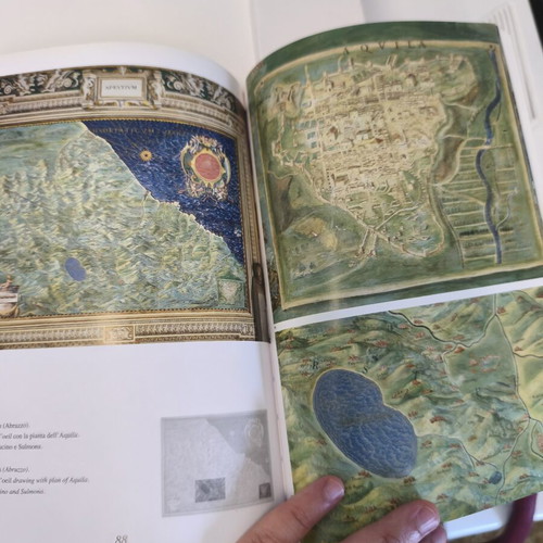 The Gallery of Maps in the Vatican book like new, bilingual English and Italian
