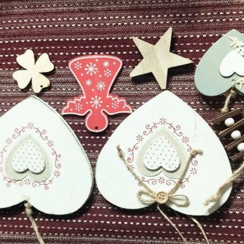 Decorative charms set of 13 like new