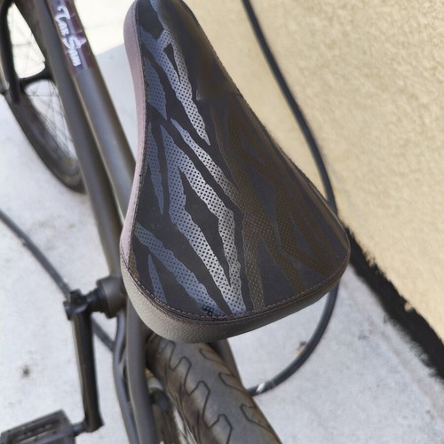 BMX Subrosa 20" used, black matte finish, ready for tricks