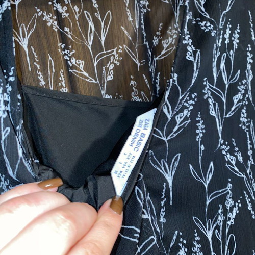 Black floral dress Zara Woman S like new - 7,00 - Vendora.cy Black floral dress Zara Woman S like new - 7,00 - Vendora.cy
