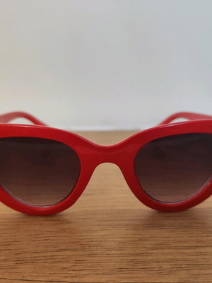 Sunglasses new, red