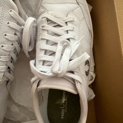 Fred Perry leather shoes used with visible wear, size 43, white