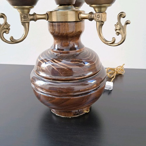 Table lamp with olive wood base and brass decoration like new