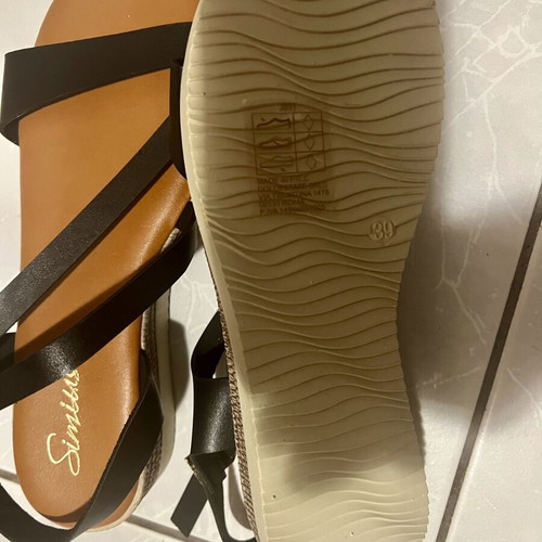 New black platform sandals, size 39, with box